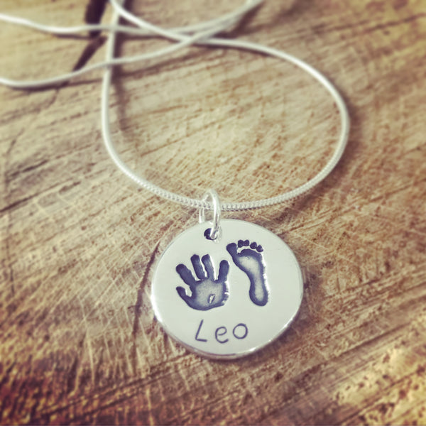 hand and foot print circle pendant snake chain